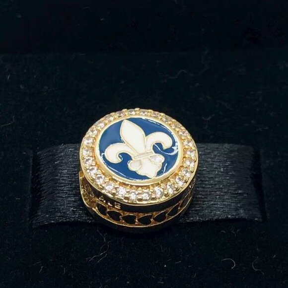 ✨🔥Pandora New Orleans Louisiana Exclusive Fleu De Lis Logo Button Charm - Picture 4 of 4